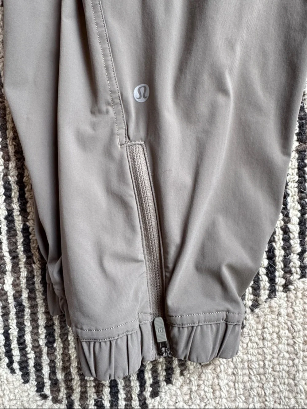 lululemon athletica women’s adapted state high rise joggers - Picture 3 of 7